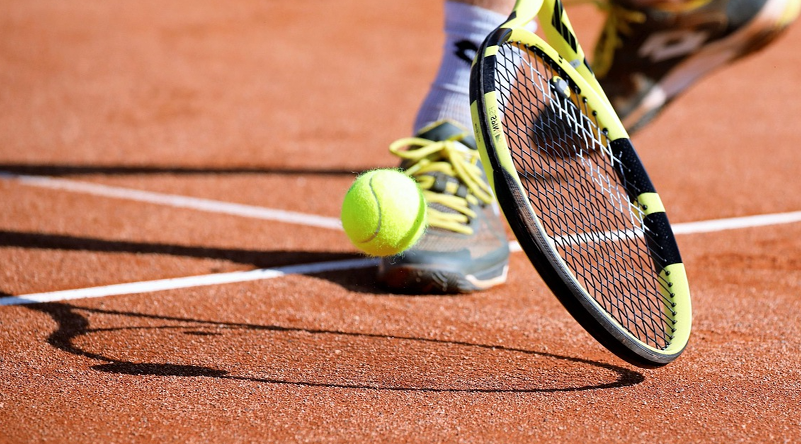 테니스 운동 사진